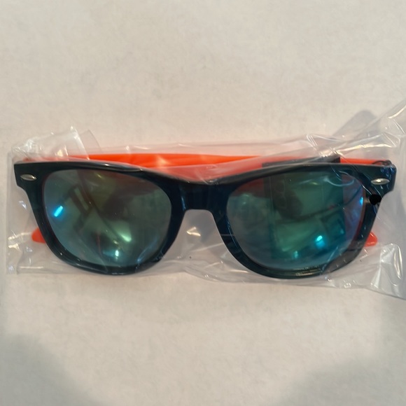 NWT Orange/Black Mirrored Square Sunglasses. - Picture 6 of 7